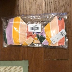 Hollister brand know bikini top